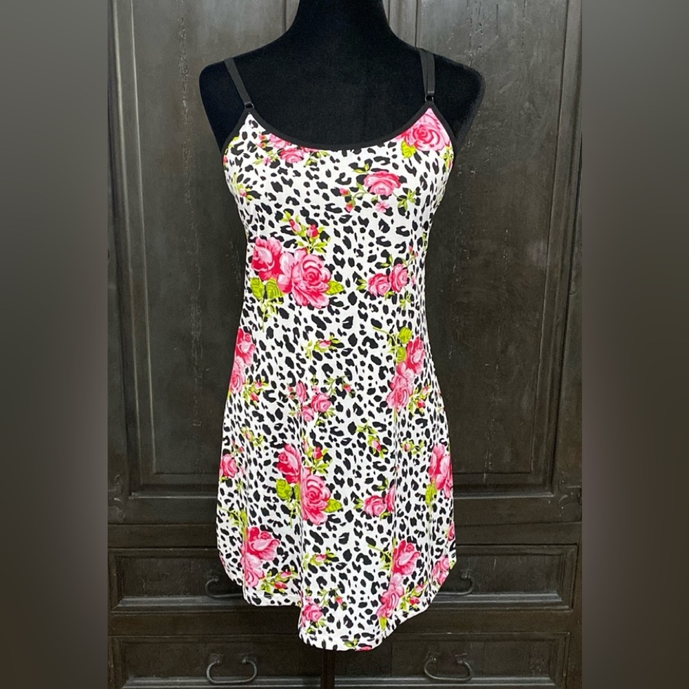 pink roses with animal pattern Chemise- size large